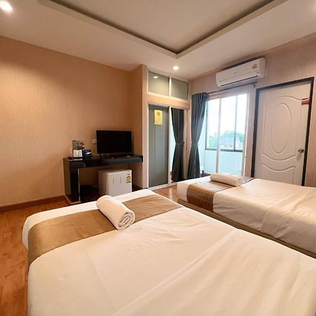 Inspire House Hotel Чіангмай Екстер'єр фото