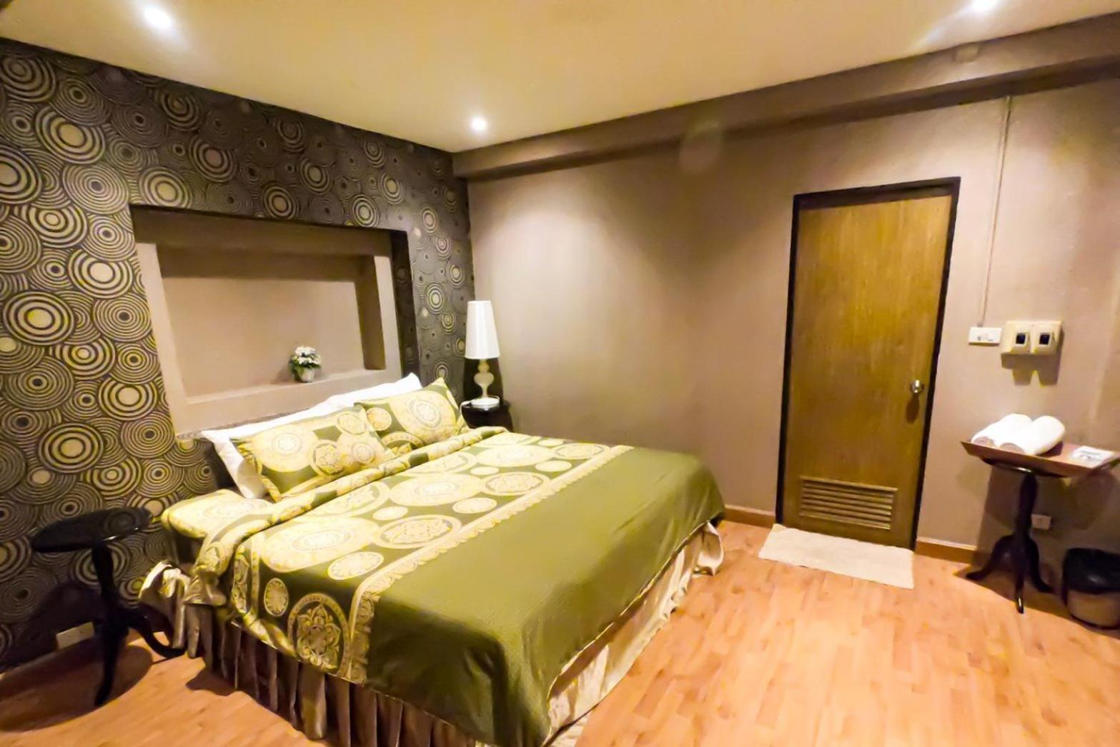 Inspire House Hotel Чіангмай Екстер'єр фото